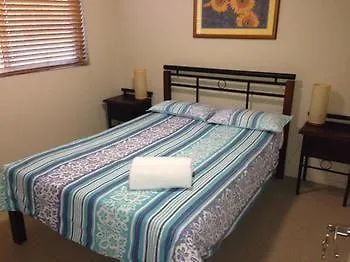 Mermaid Park Holiday Apartments Gold Coast