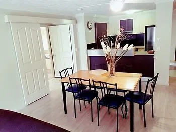 Mermaid Park Holiday Apartments Gold Coast